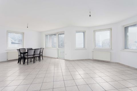 Eladó Ház 9222 Hegyeshalom , Akácfa utca közelében