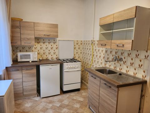 Eladó Lakás 8100 Várpalota , Várpalota