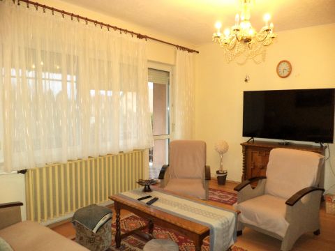 Eladó Ház 2481 Velence , Vasútállomás közelében