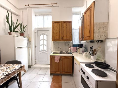 Eladó Lakás 1076 Budapest 7. kerület , Garay utcában, szép állapotú garzonlakás - otthon startra is