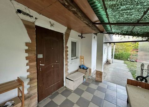 Eladó Ház 7095 Iregszemcse , Családi ház eladó, nem szépítem, felújítandó, de jó alap!