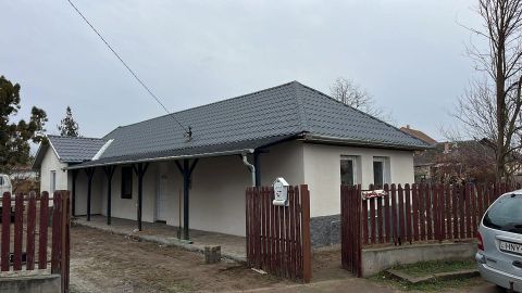 Eladó Ház 2764 Tápióbicske , Tápióbicske központjában 2 szobás összkomfortos ház eladó