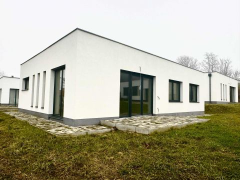 Eladó Ház 8900 Zalaegerszeg , Zalaegerszeg-Lakóparki családi ház.