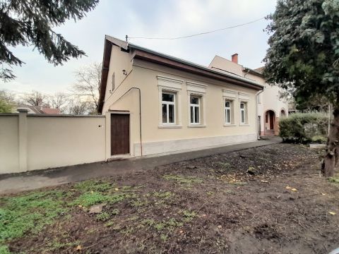 Eladó Ház 5600 Békéscsaba 