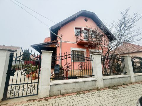 Eladó Ház 2220 Vecsés 