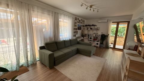 Eladó Ház 4225 Debrecen Nappali + 4 szobás újszerű családi ház Józsától 300m-re