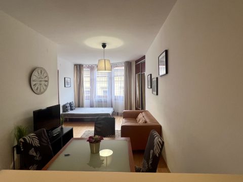 Eladó Lakás 1066 Budapest 6. kerület 