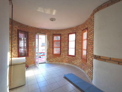 Eladó Ház 2523 Sárisáp 