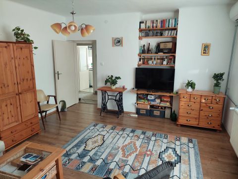 Eladó Lakás 7400 Kaposvár *** Szántó utca, földszinti, 2 szobás, klímás, cirkós lakás 