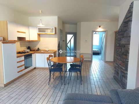 Kiadó Lakás 6000 Kecskemét 