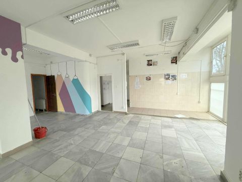 Kiadó Üzlethelyiség 4400 Nyíregyháza , Nyíregyháza Belváros