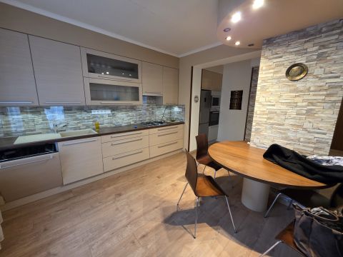 Kiadó Lakás 1021 Budapest 2. kerület 