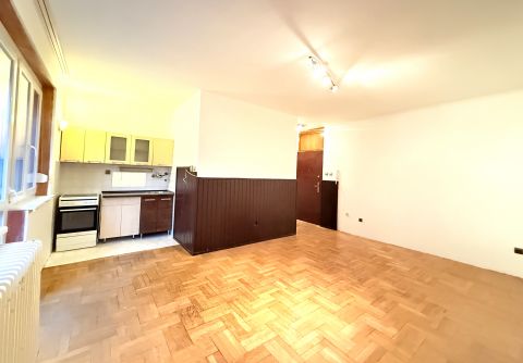 Eladó Lakás 1181 Budapest 18. kerület Azonnal költözhető, kertre néző lakás, zárt parkolóval