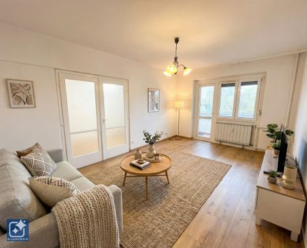 Eladó Lakás 1039 Budapest 3. kerület Kitűnő közlekedés mellett, szigetelt házban !