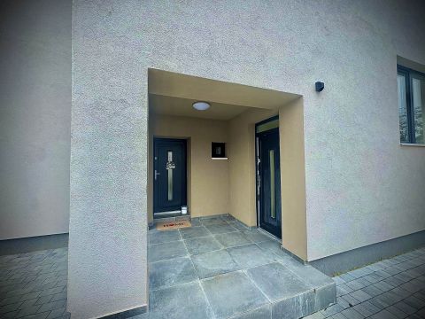 Eladó Lakás 1188 Budapest 18. kerület Társasház, Saját kerttel