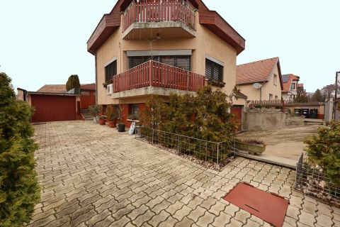 Eladó Ház 1141 Budapest 14. kerület 