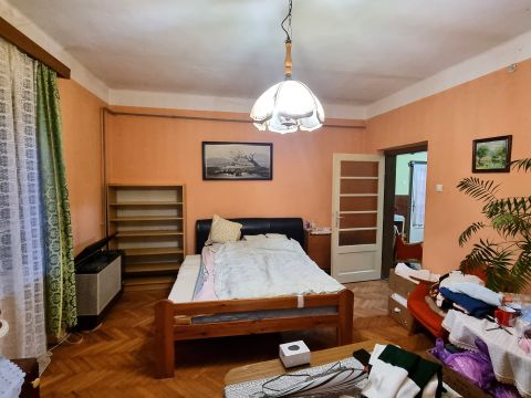 Eladó Ház 8181 Berhida Berhidán felújítandó családi ház 25 millió Ft-ért