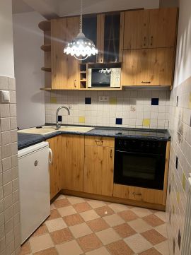 Kiadó Lakás 1117 Budapest 11. kerület , XI. kerület központi részén, bútorozott garzonlakás!