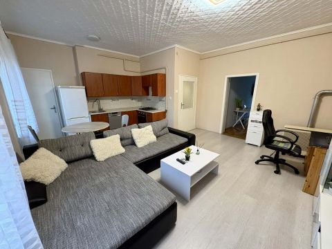 Eladó Lakás 8887 Bázakerettye , Bázekerettye Fő út