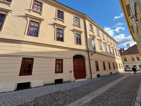 Eladó Lakás 9400 Sopron , Várkerület