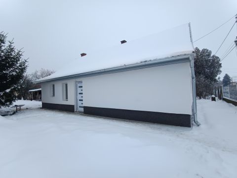 Eladó Ház 2747 Törtel Törtel központjában 3 szobás ház eladó