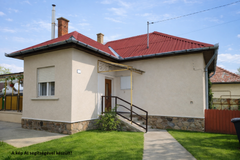 Eladó Ház 2200 Monor , Monoron eladó TÉGLA építésű önálló családi ház 539m2 telken