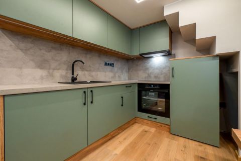 Eladó Lakás 1091 Budapest 9. kerület A Klinikák mertrómegállonál felújított lakás 