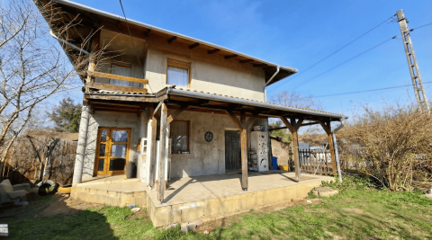 Eladó Ház 2363 Felsőpakony , 2 különálló ház, remek befektetési lehetőséggel