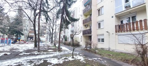 Eladó Lakás 2800 Tatabánya 