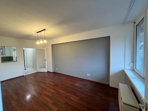 Kiadó Lakás 1036 Budapest 3. kerület , 3. ker. iroda, rendelő, lakás kiadó 2 szoba, földszint, 