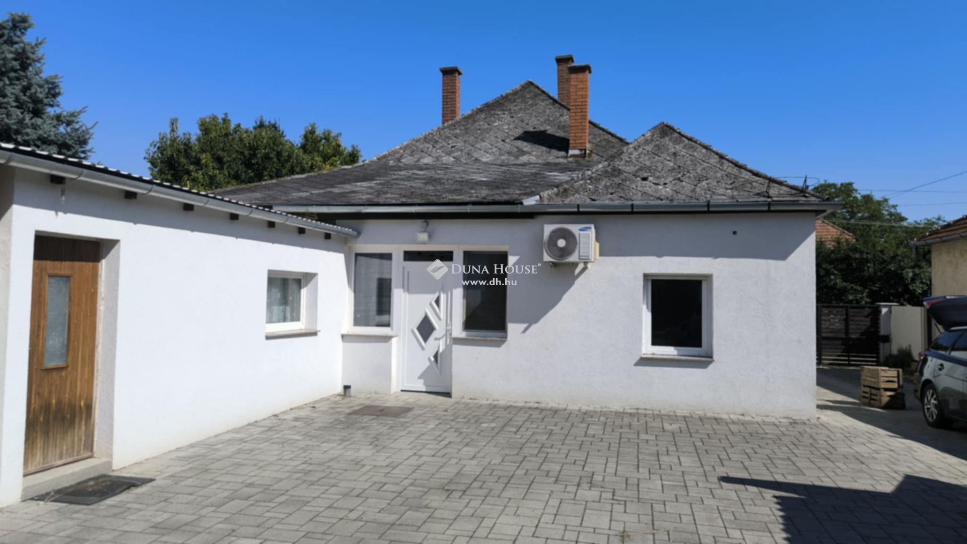Felújított családi ház terasszal Kalocsán – HZ081654