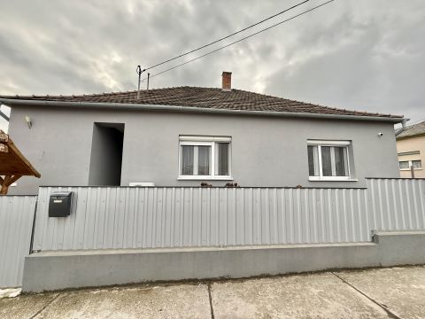 Eladó Ház 7773 Villány 