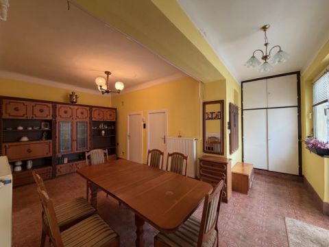 Eladó Ház 6200 Kiskőrös , Eladó Kiskőrösön a Bajza utcában, egy 90 nm családiház!!