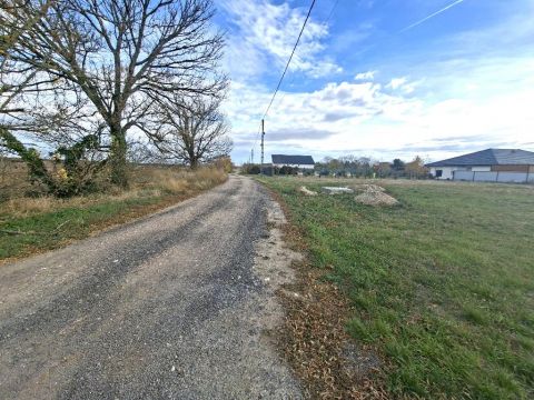 Eladó Telek 2465 Ráckeresztúr , 2465 Ráckeresztúr, Családi házas