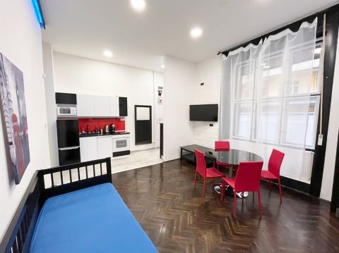 Eladó Lakás 1056 Budapest 5. kerület 