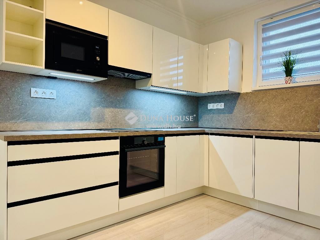 4002 Debrecen , 4032 Debrecen, Egyetem — 1/21