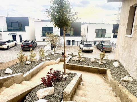 Eladó Ház 2146 Mogyoród Mogyoród Asztra filmstúdió közelében