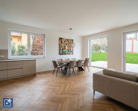 Eladó Ház 7635 Pécs , Donátus részén, ÚJ ÉPÍTÉSŰ ikerház garázzsal