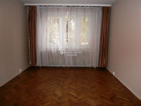 Kiadó Lakás 8000 Székesfehérvár 