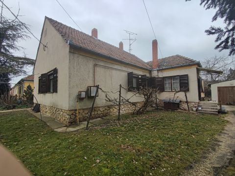 Eladó Ház 8500 Pápa 