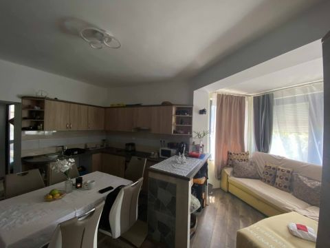 Eladó Lakás 7300 Komló 