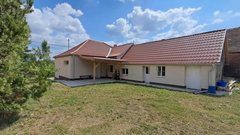 Eladó Ház 7675 Bakonya 