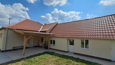 Eladó Ház 7675 Bakonya 