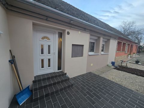 Eladó Lakás 6500 Baja 