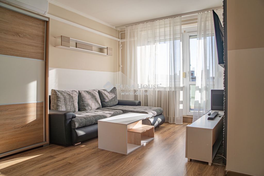 8220 Balatonalmádi , Balatonalmádi Balatonfűzfői út közelében — 1/18
