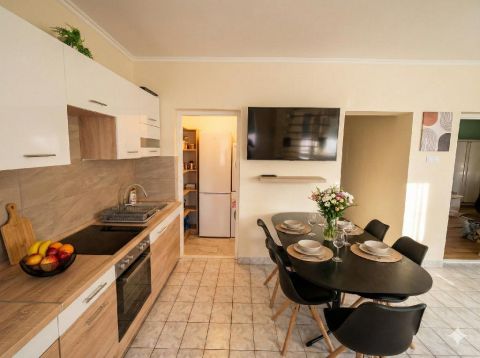 Eladó Lakás 4405 Nyíregyháza , 4405 Nyíregyháza, Debreceni út