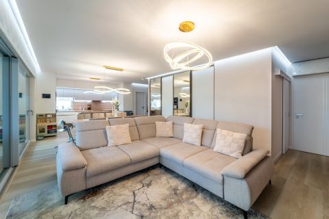 Eladó Lakás 1037 Budapest 3. kerület 