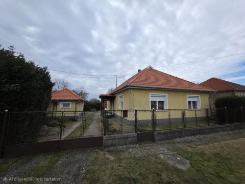 Eladó Ház 2451 Ercsi , Ercsi Termelői piac