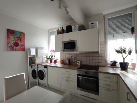 Eladó Lakás 1044 Budapest 4. kerület , Káposztásmegyeri út