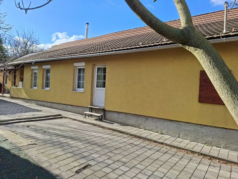 Eladó Ház 2477 Vereb 